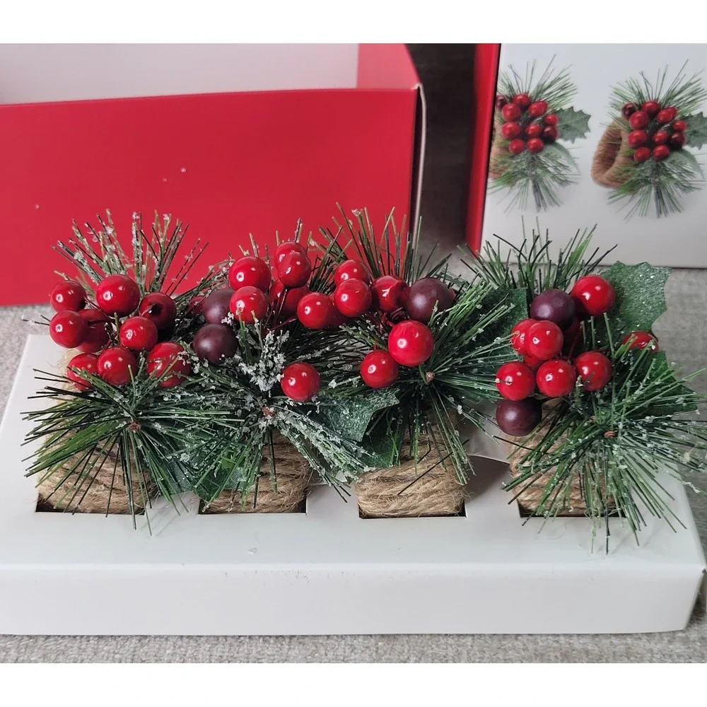 Williams Sonoma Holly Berry Napkin Rings Set of 8 Christmas Holiday Jute NEW